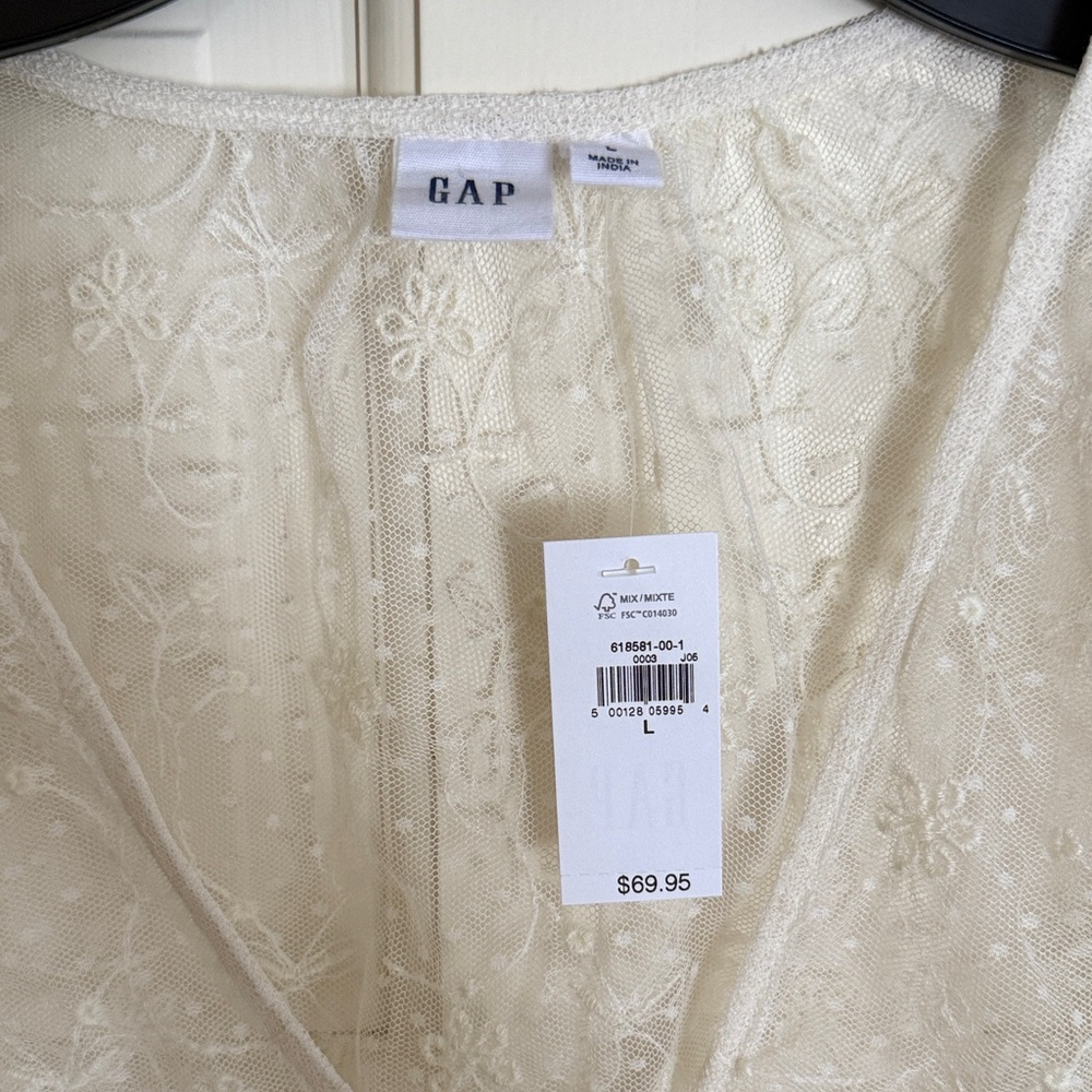 Gap Cream Lace Women's Top NWT - Picture 4 of 6